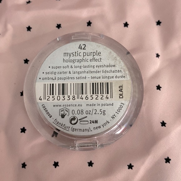 3-Set essence Eyeshadow in Ultra Violet, Starlight and Mystic Purple - Picture 7 of 7